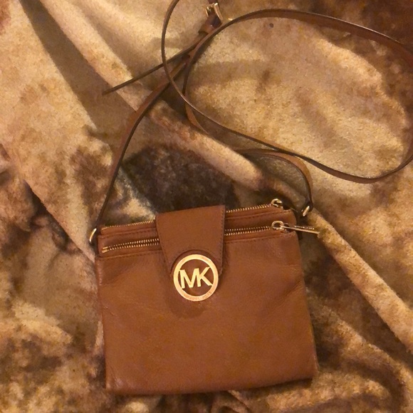 COPY - MK small crossbody *HAS FLAWS* - Picture 1 of 8